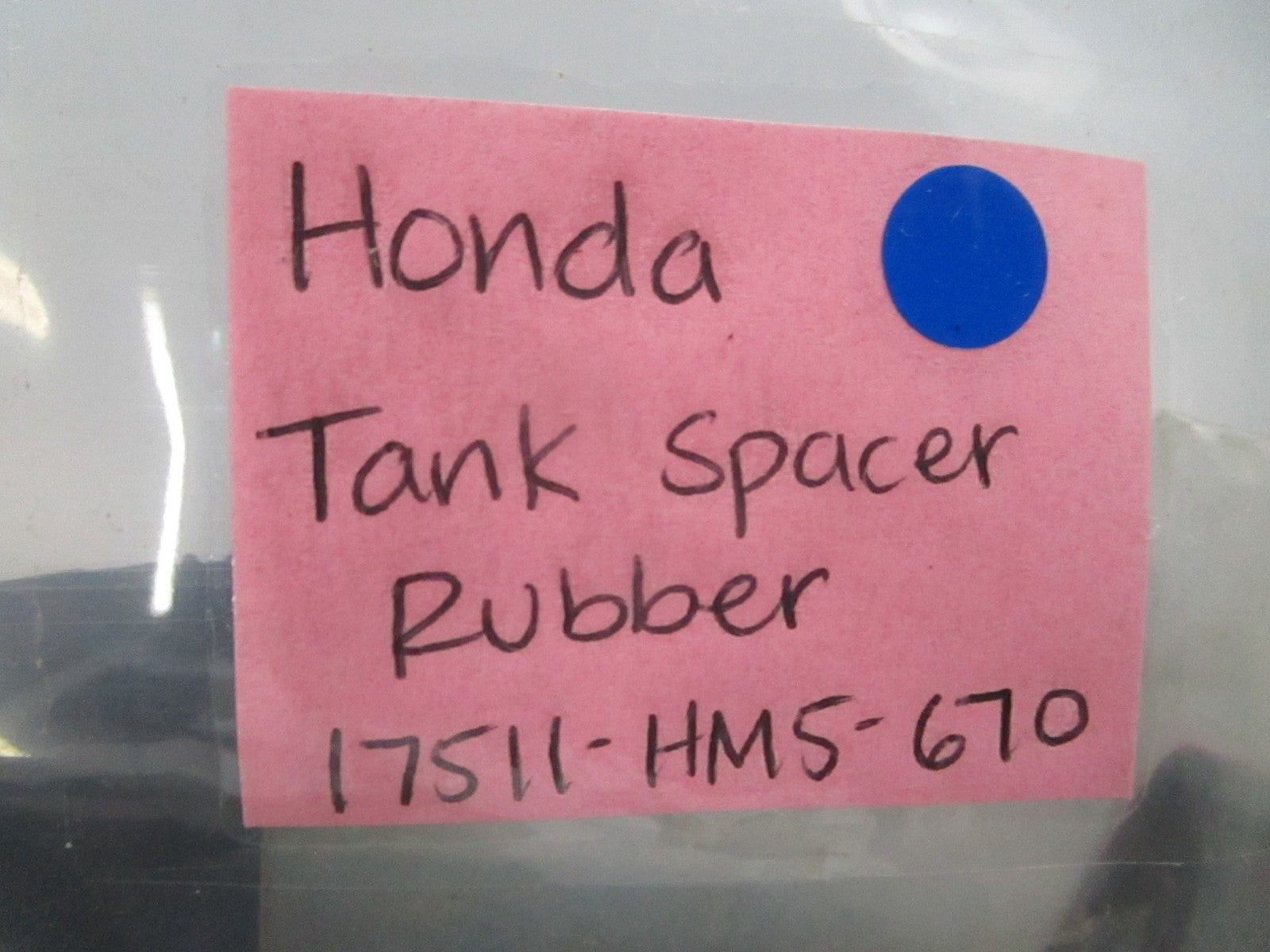 *NEW OEM* 0810 Honda Tank Spacer Rubber 17511-HM5-670