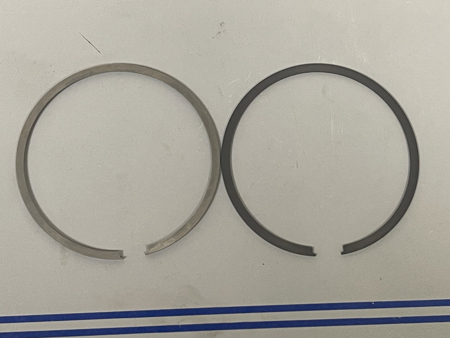 *NEW OEM* 0670 (LOT OF 2) Mercury Quicksilver 2 Piston Ring Set 39-817869A1