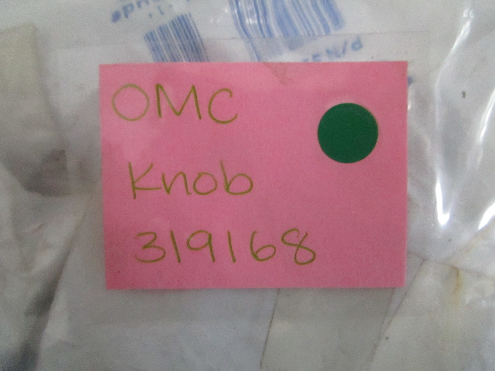 NEW OEM 319168 0319168 OMC Johnson Evinrude Knob 0820