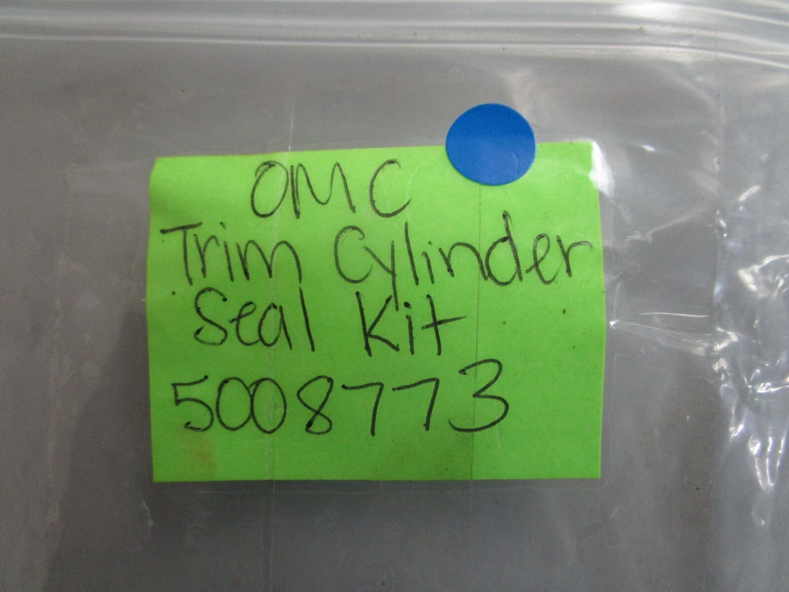 *NEW OEM* 0820 OMC Johnson Evinrude Trim Cylinder Seal Kit 5008773