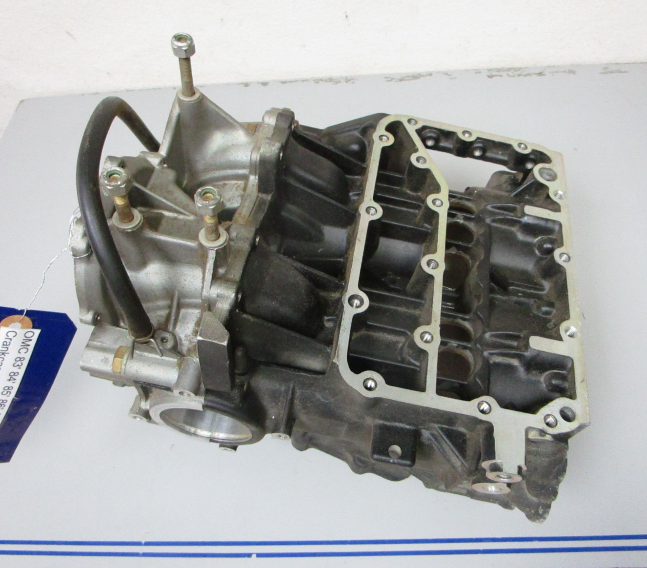 *NEW OEM* 0720 OMC Johnson Evinrude 83' 84' 85' 86' 40hp Cylinder Crankcase