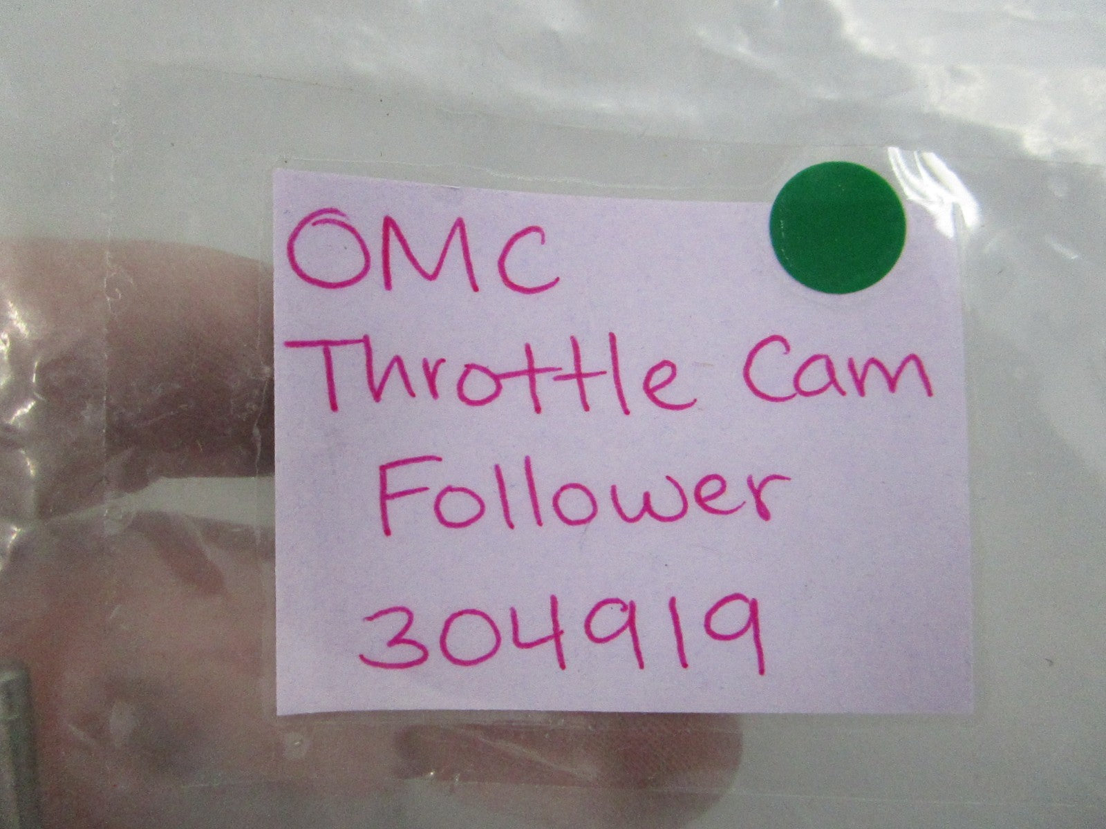 NEW OEM 304919 0304919 OMC Johnson Evinrude Throttle Cam Follower 0810