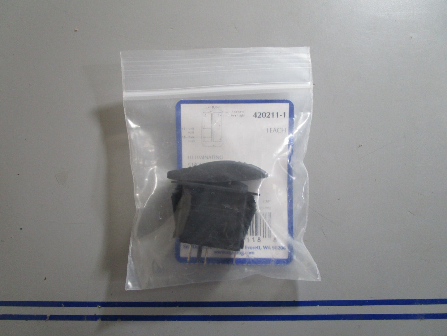 *NEW* 0810 Sea-Dog Contura Switch 420211-1