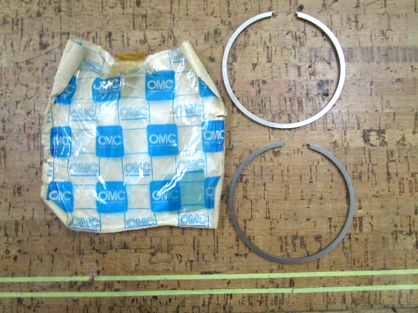 *NEW OEM* (LOT OF 2) 0750 OMC Johnson Evinrude PISTON RING 378436 0378436