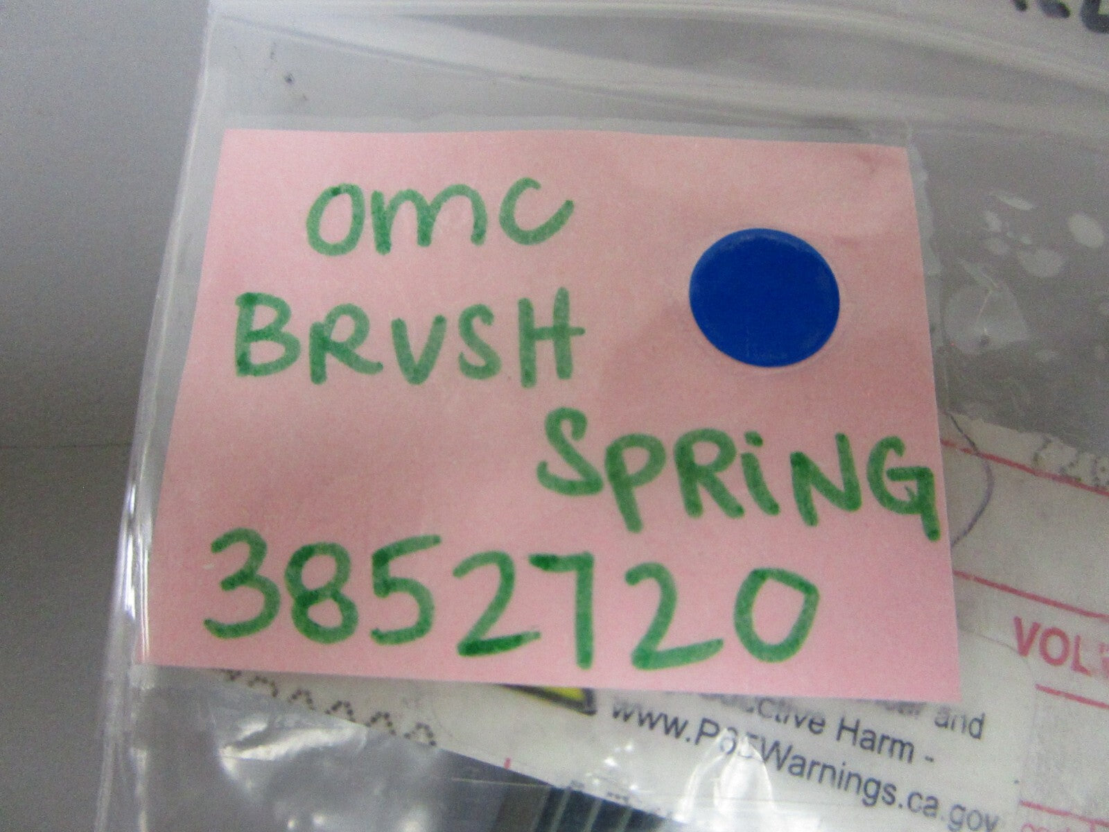 *NEW OEM* (LOT OF 2) 0810 OMC Johnson Evinrude Brush Spring 3852720