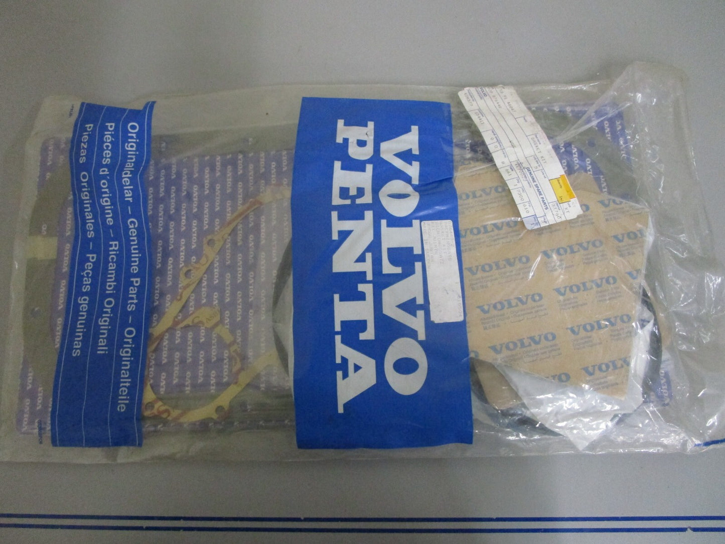 *NEW OEM* 0820 Volvo Penta Gasket Kit 876448