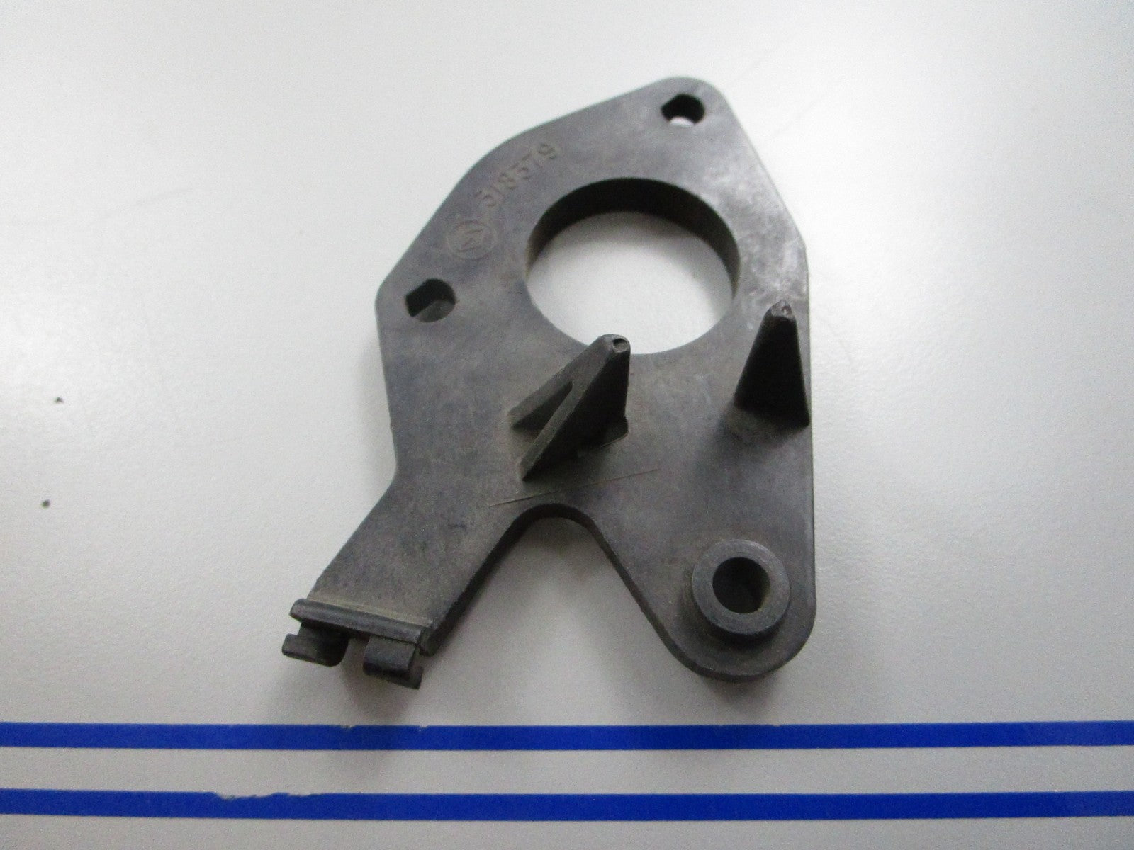 *NEW OEM* 0810 OMC Johnson Evinrude Bearing Head 318379 0318379