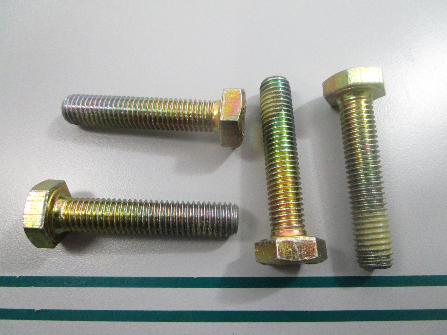 NEW (LOT OF 4) 250000104 Ski-Doo Screw 0810