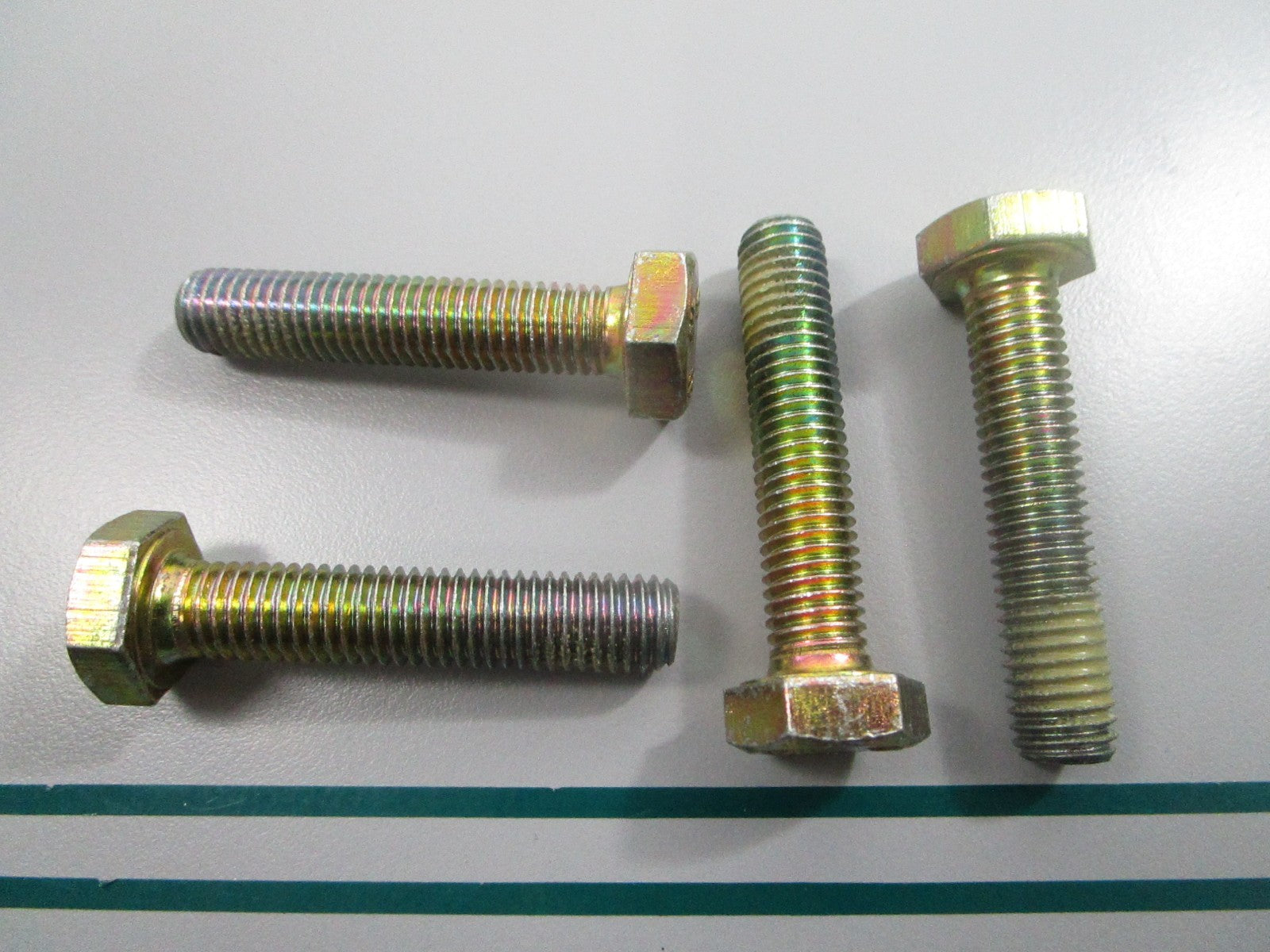 NEW (LOT OF 4) 250000104 Ski-Doo Screw 0810