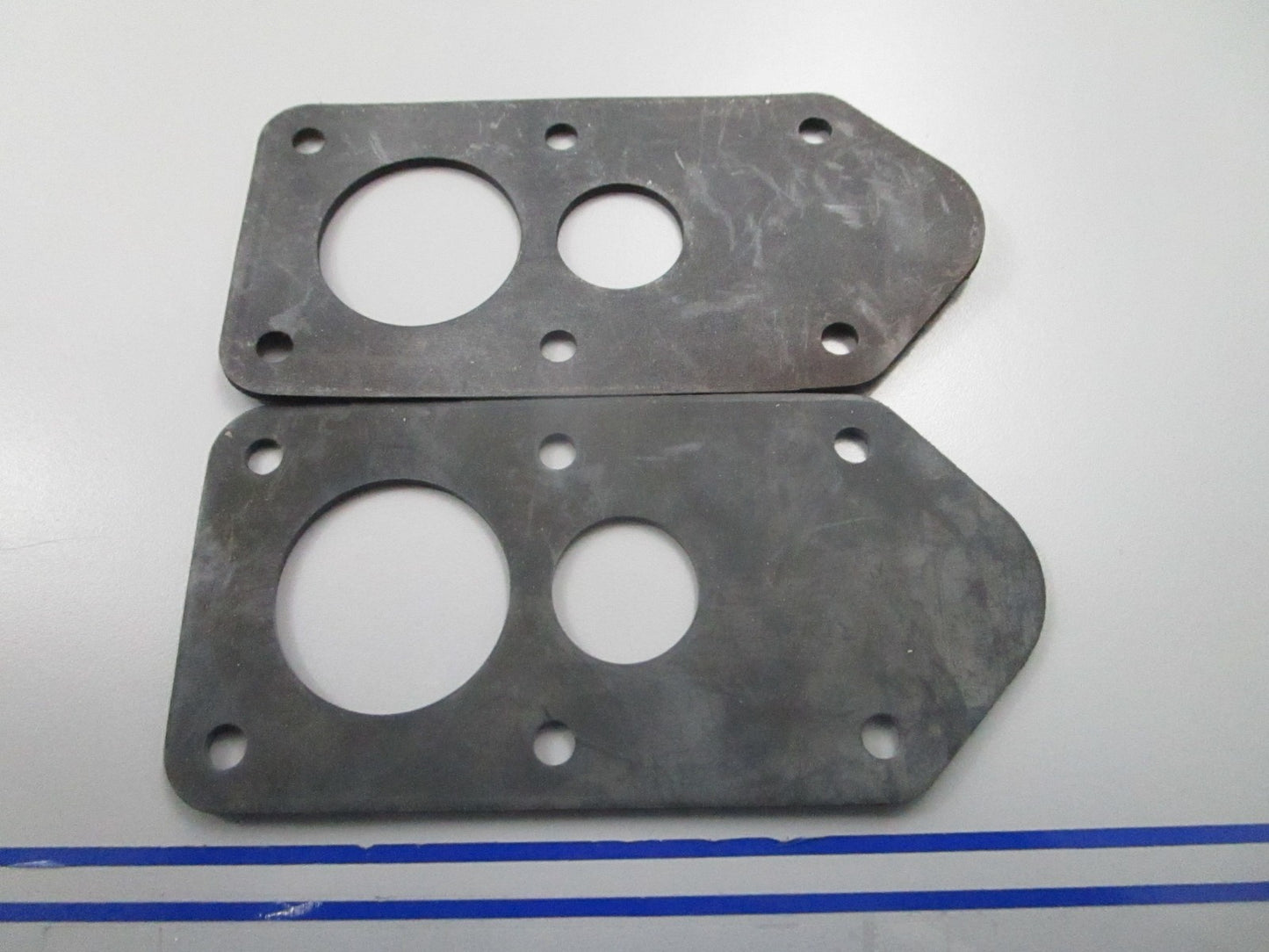 *NEW OEM* (LOT OF 2) 0810 OMC Johnson Evinrude Gasket 351236 0351236