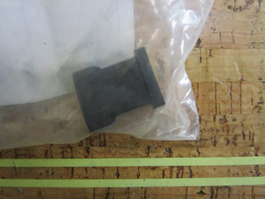 *NEW OEM* 0810 OMC Johnson Evinrude Grommet 353319 0353319