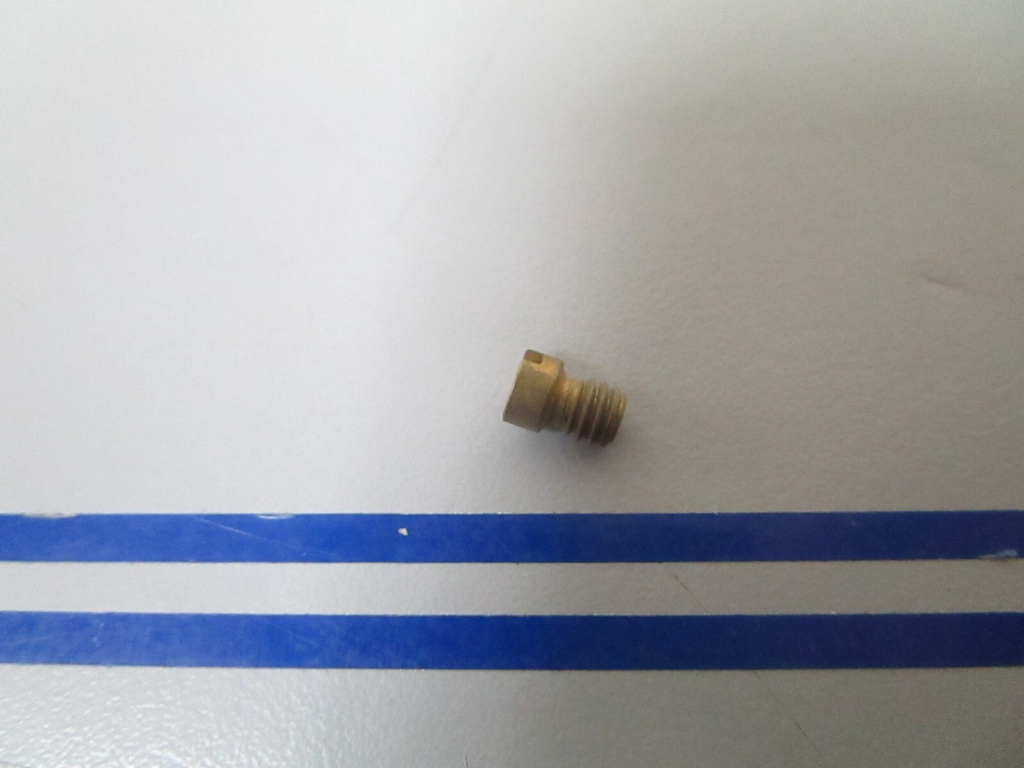 *NEW OEM* 0810 OMC Johnson Evinrude .068 Orifice (68) 327740 0327740