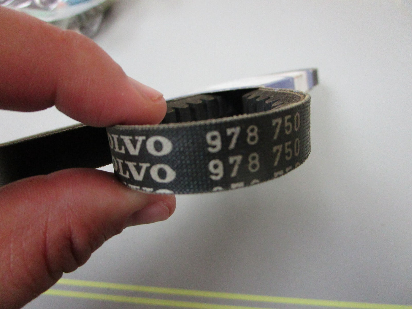 *NEW OEM* 0720 Volvo Penta V-Belt 978750