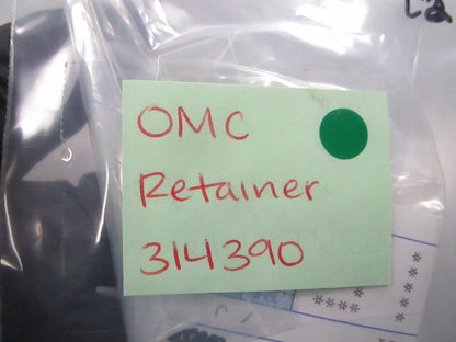 NEW OEM (LOT OF 2) 314390 0314390 OMC Johnson Evinrude Retainer 0810