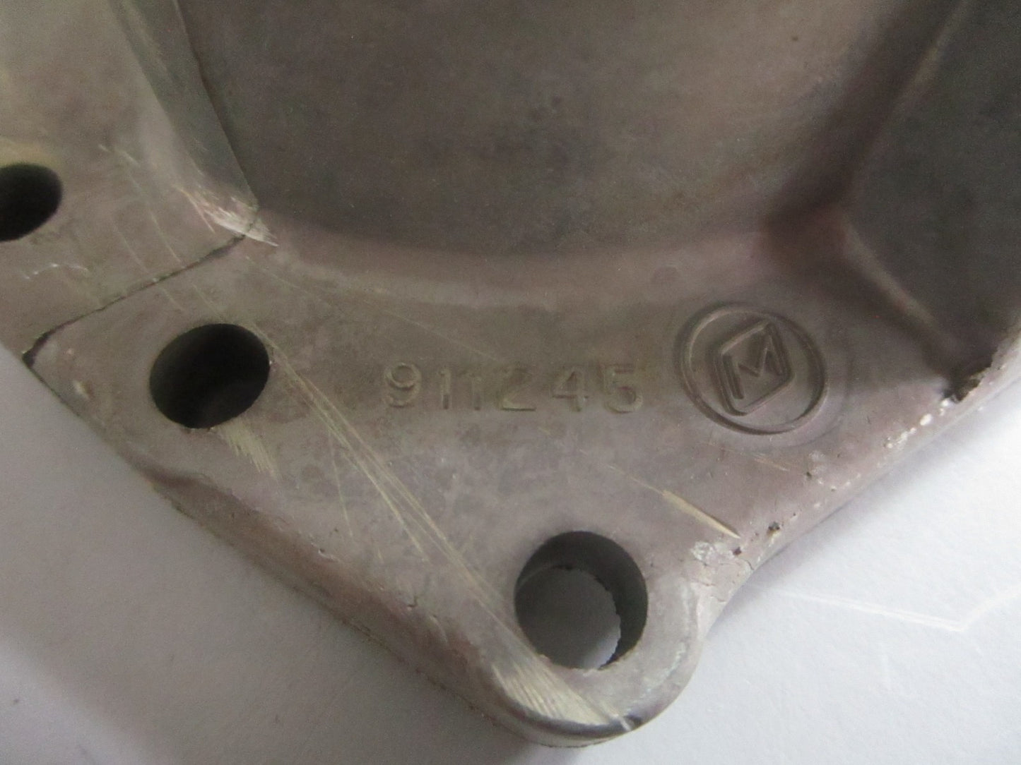 *NEW OEM* 0820 OMC Johnson Evinrude Swivel Bearing Retainer & Bushing Ay 982439