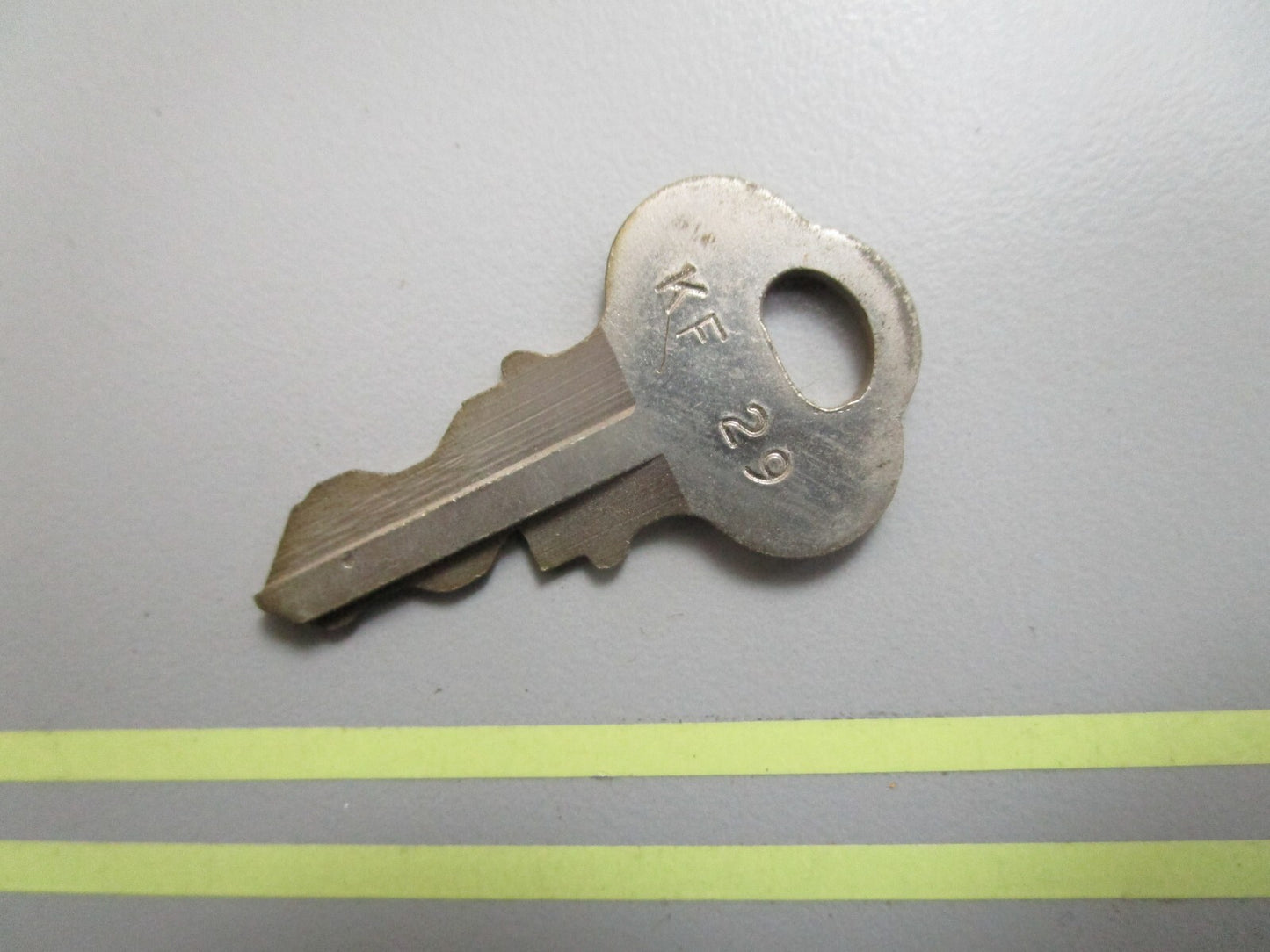 *NEW OEM* 0810 OMC Johnson Evinrude Ignition Key KF29 501544 0501544