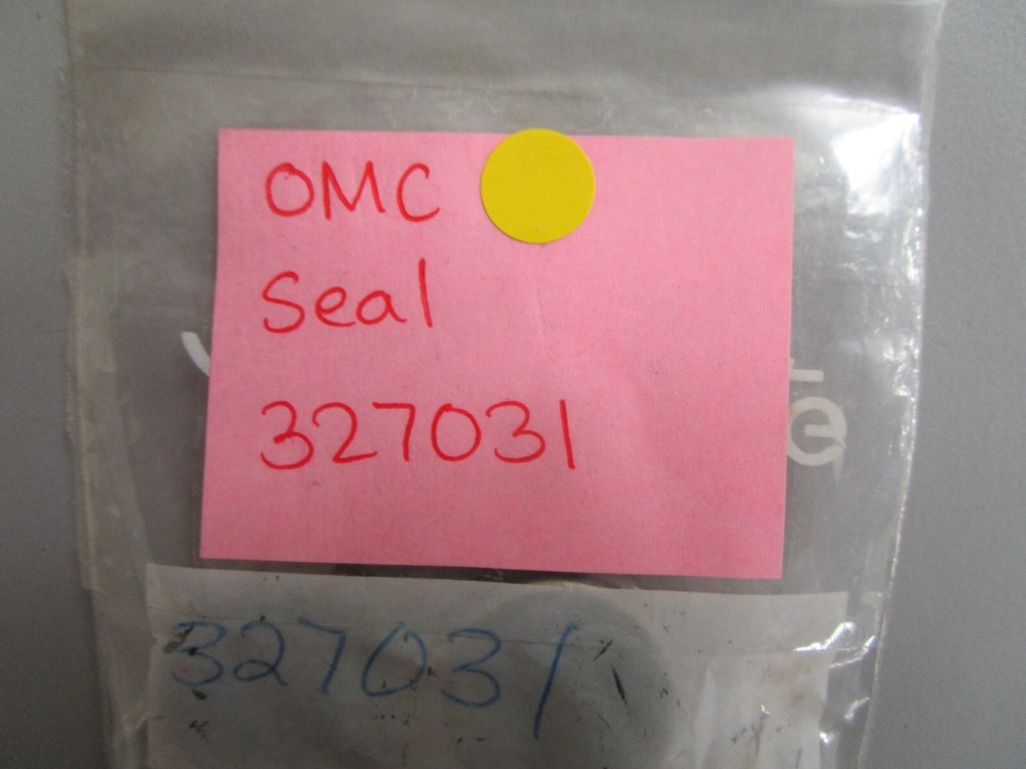 *NEW OEM* 0810 OMC Johnson Evinrude Seal 327031 0327031