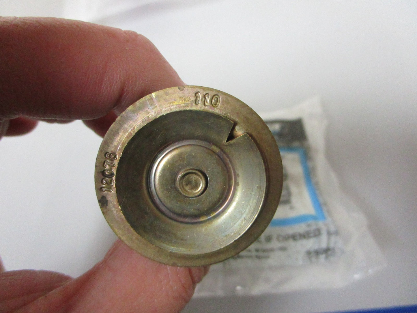 NEW OEM 850055001 Mercury Quicksilver 110° Thermostat Assembly 0720