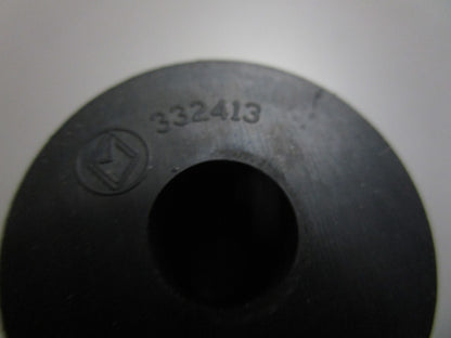 *NEW OEM* (LOT OF 2) 0810 OMC Johnson Evinrude Mount 332413 0332413