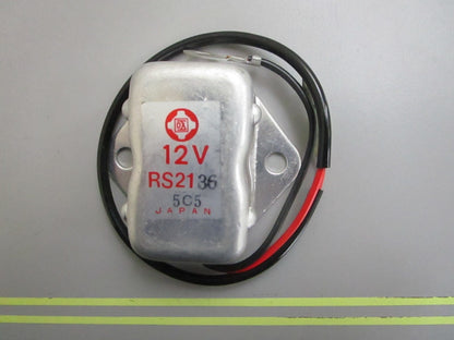 *NEW OEM* 0820 Suzuki Voltage Regulator 32500-95722