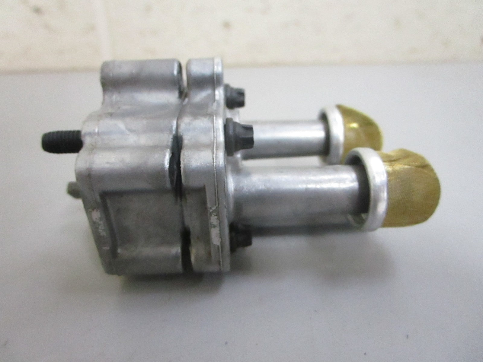 *NEW OEM* 0820 Volvo Penta Pump 3858075