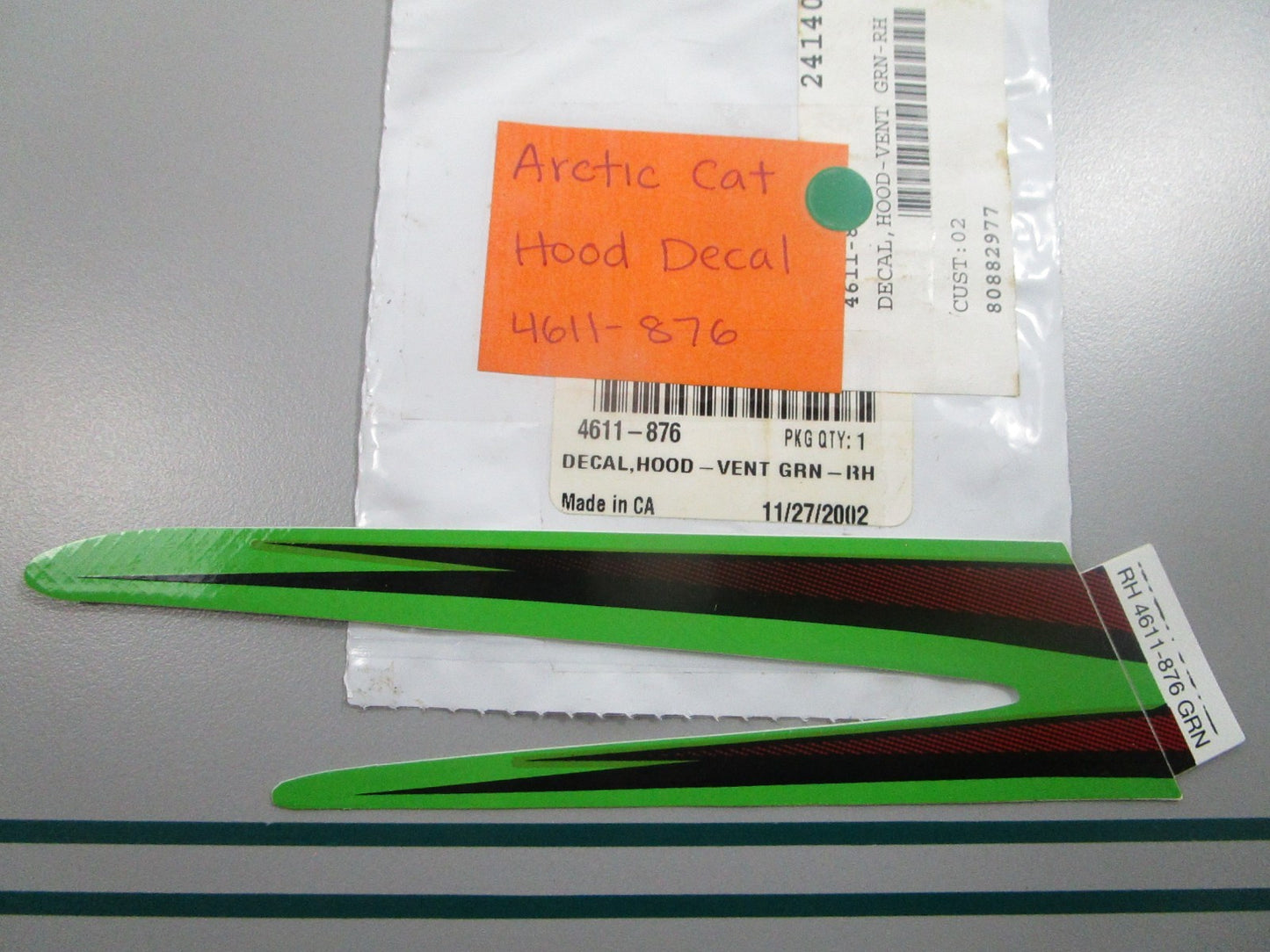 NEW OEM 4611-876  Arctic Cat Hood Decal 0810