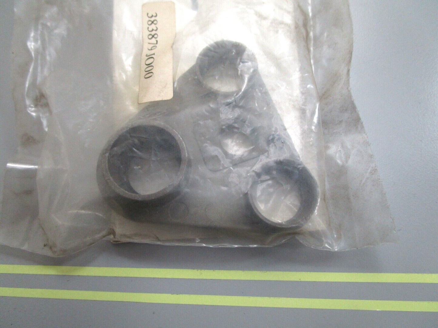 *NEW OEM* 0750 OMC Johnson Evinrude COVER & SEAL ASSEMBLY 383879 0383879