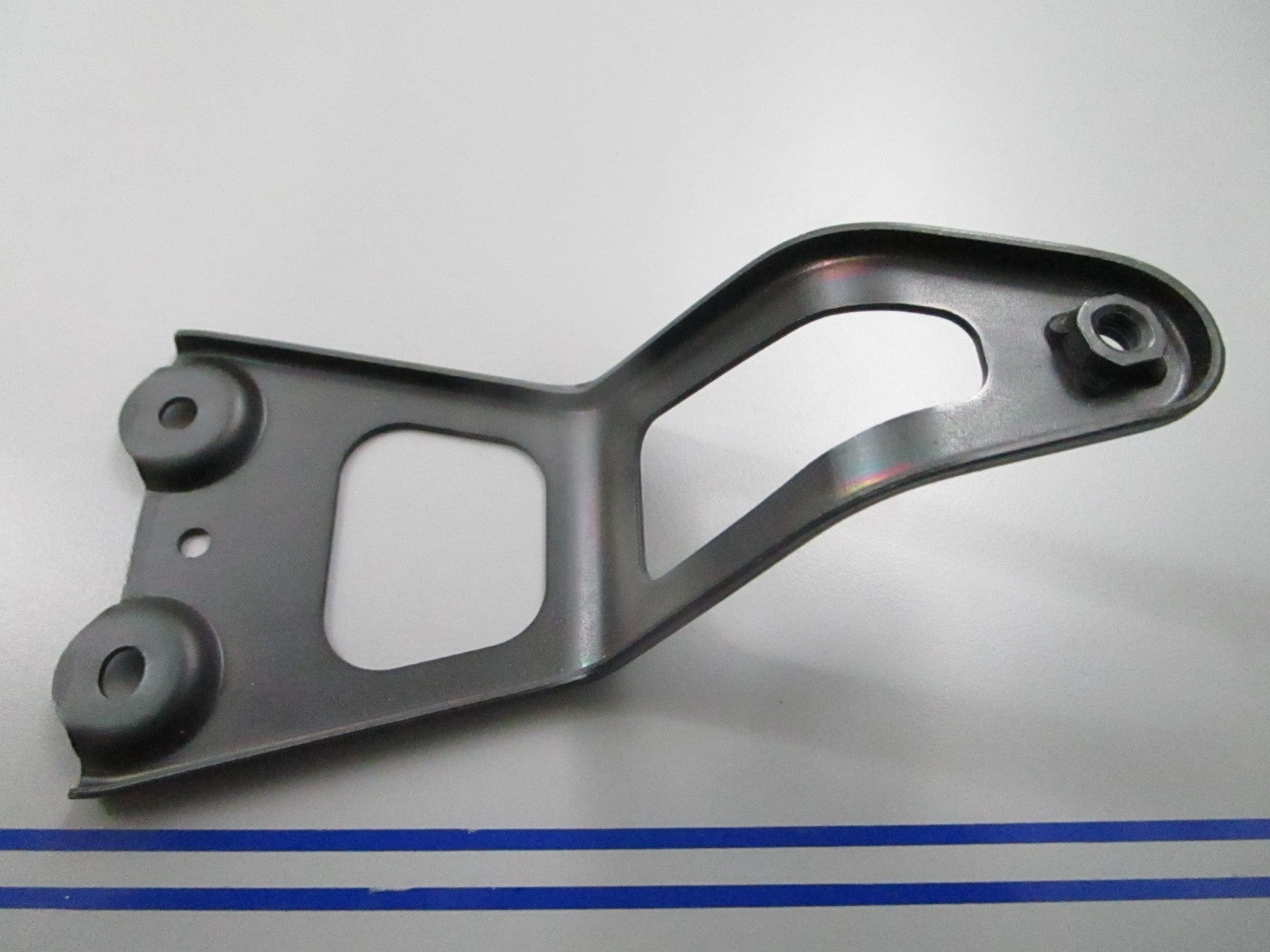 *NEW OEM* 0810 Yamaha Side Stay 3HE-2831U-00-00