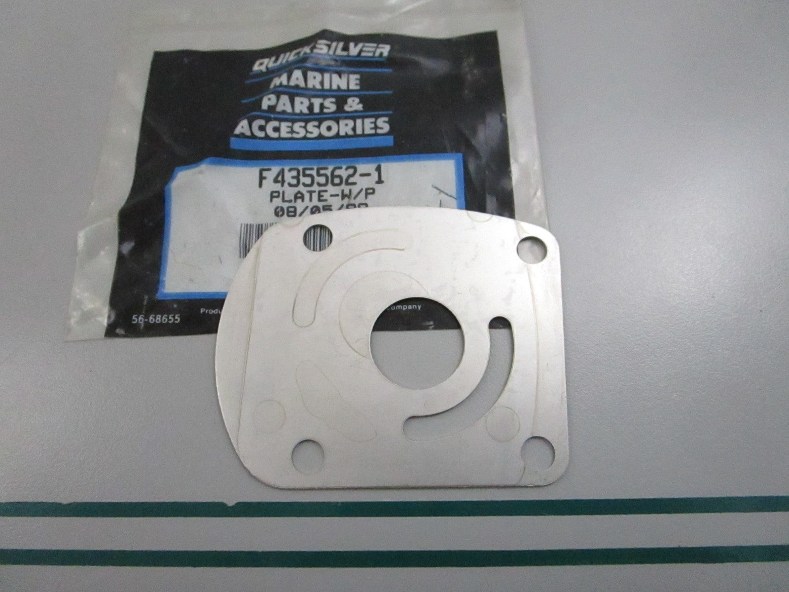 NEW OEM F435562-1 Mercury Quicksilver Plate 0810