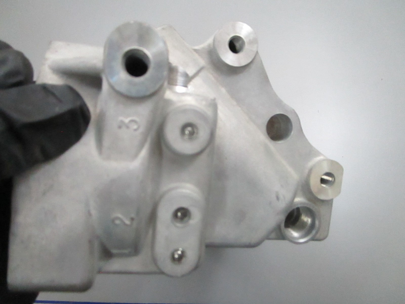 *NEW OEM* 0720 OMC Johnson Evinrude 1982- 1986 Trim Tilt Manifold 391099 0391099