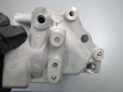 *NEW OEM* 0720 OMC Johnson Evinrude 1982- 1986 Trim Tilt Manifold 391099 0391099