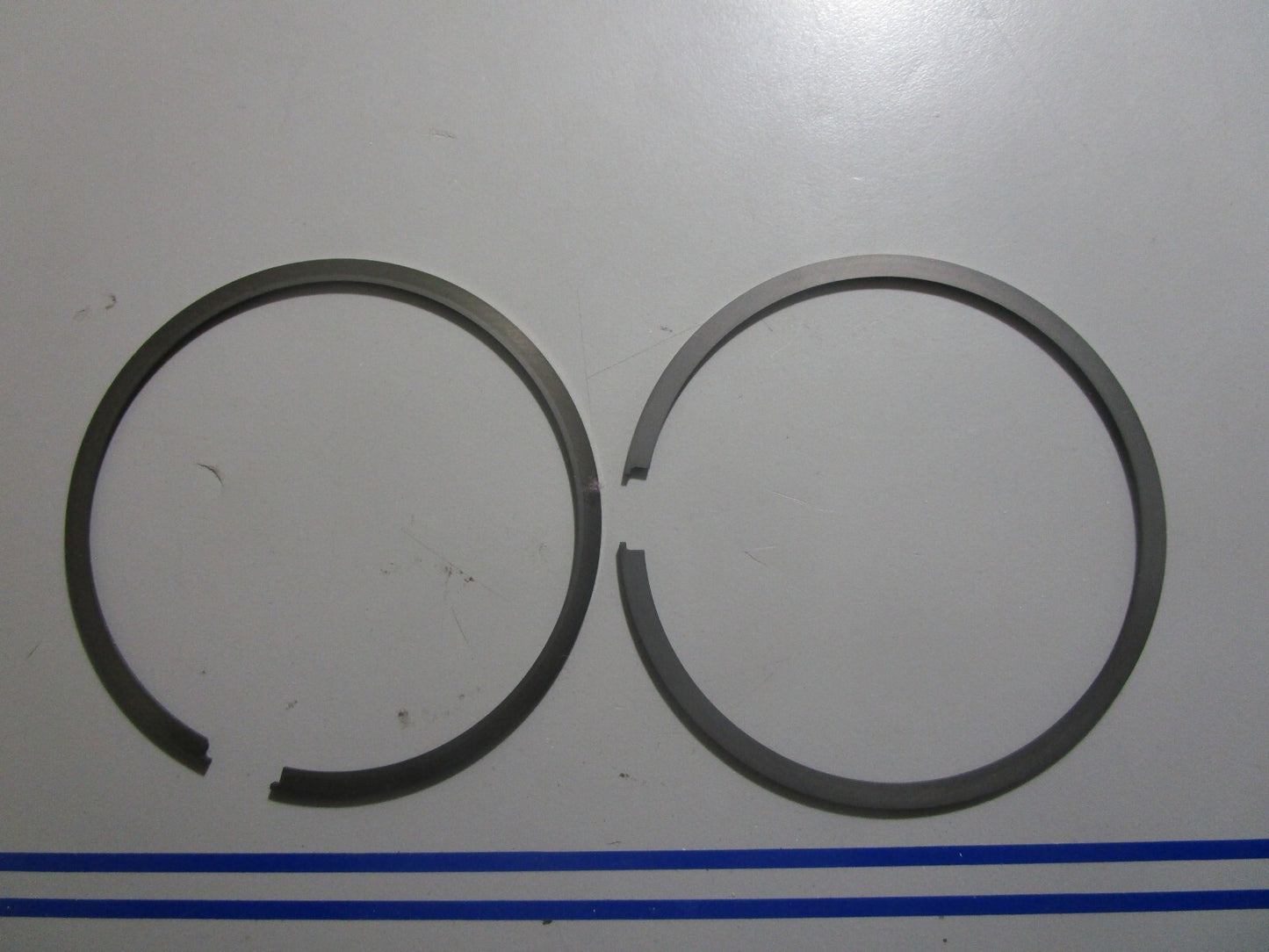 *NEW OEM* 0810 Mercury Quicksilver 2 Piston Ring Set 39-818110A1