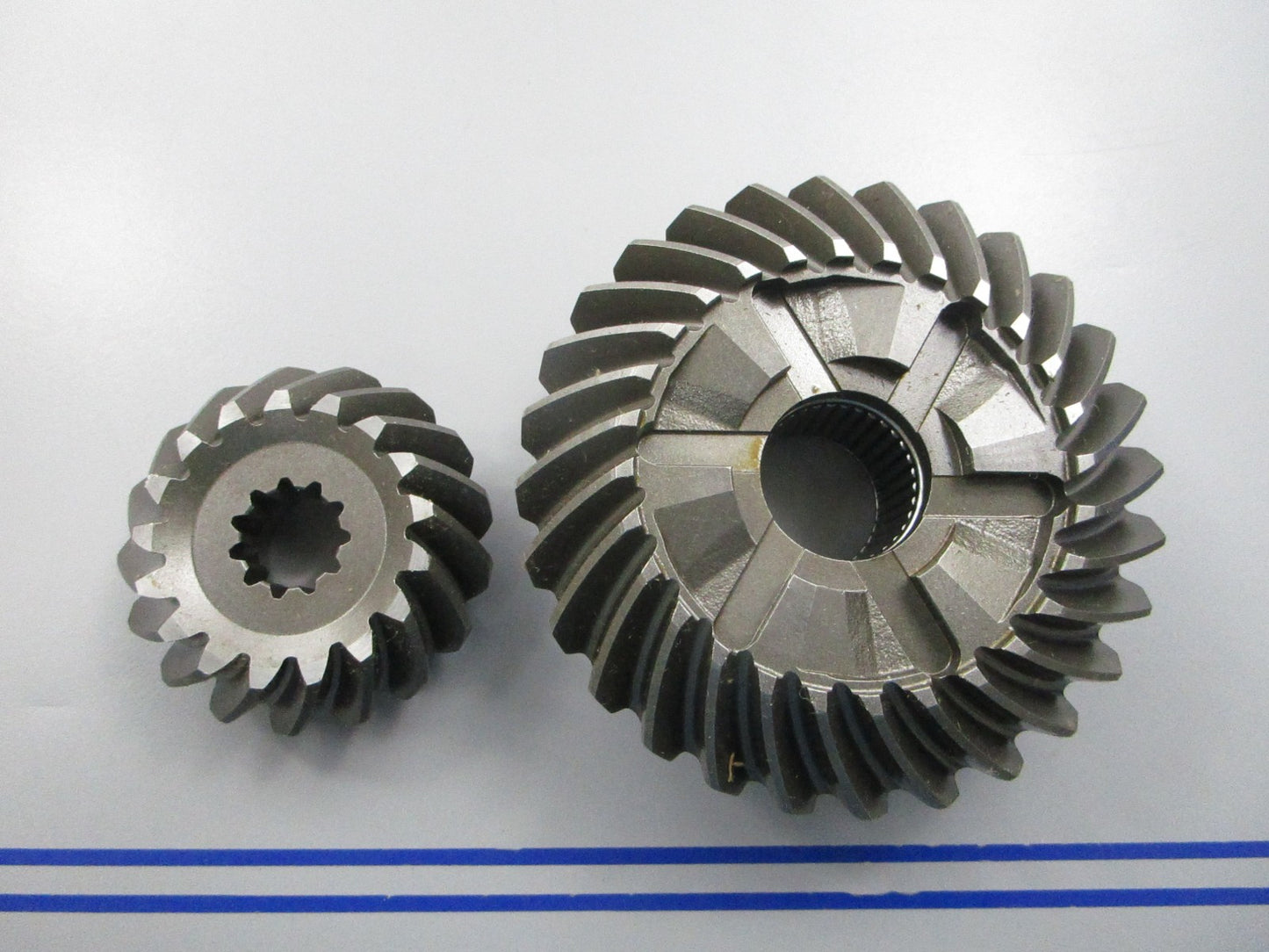NEW OEM 43-96084A 7 Mercury Quicksilver Forward Pinion Gear 0810