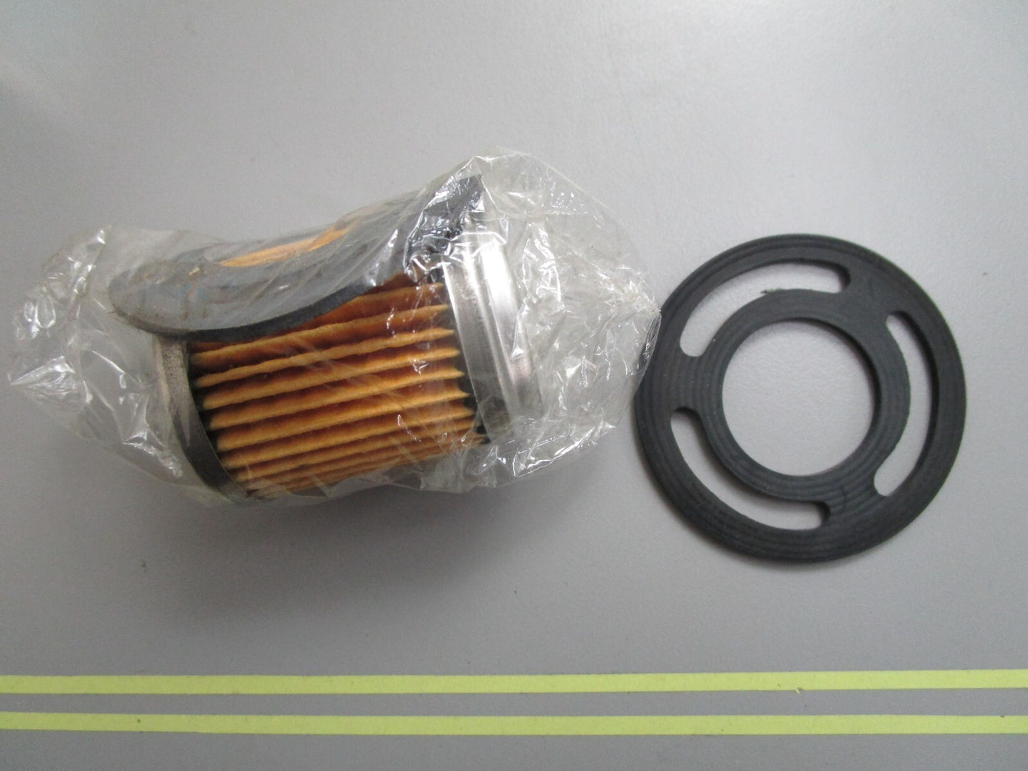 *NEW* 0810 WIX Fuel Filter Kit 33943