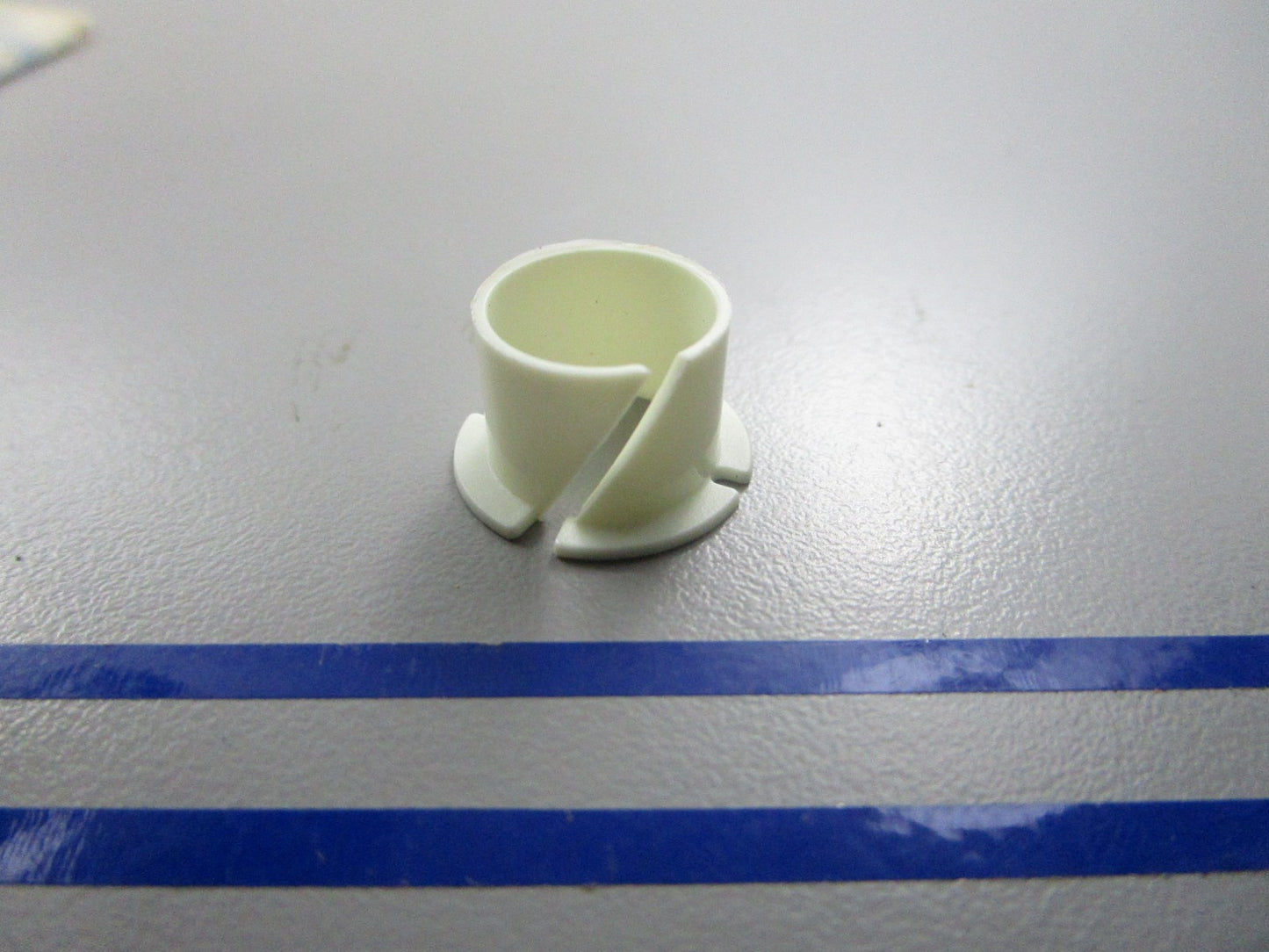 *NEW OEM* 0810 OMC Johnson Evinrude Bushing 312708 0312708