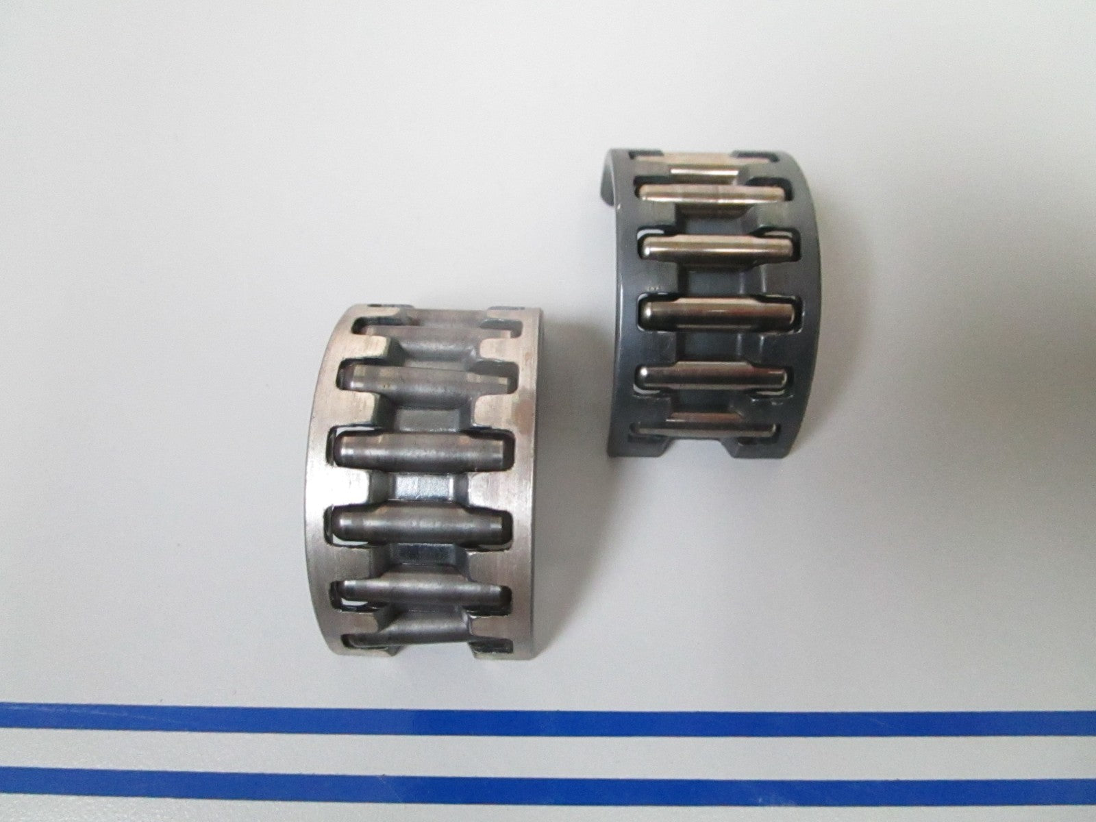 NEW OEM 396041 0396041 OMC Johnson Evinrude Rod Bearing Set 0720