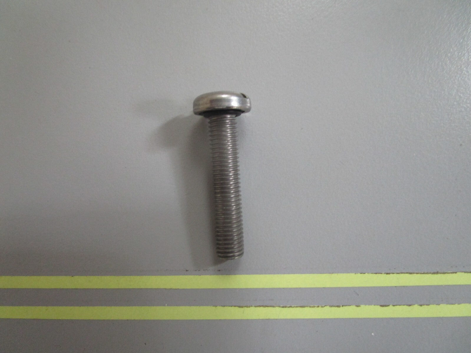 *NEW OEM* 0810 OMC Johnson Evinrude Gearcase Head Screw 307087 0307087