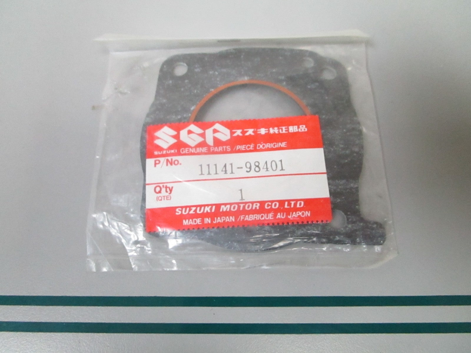 NEW OEM 11141-98401 Suzuki Cylinder Head Gasket 0810