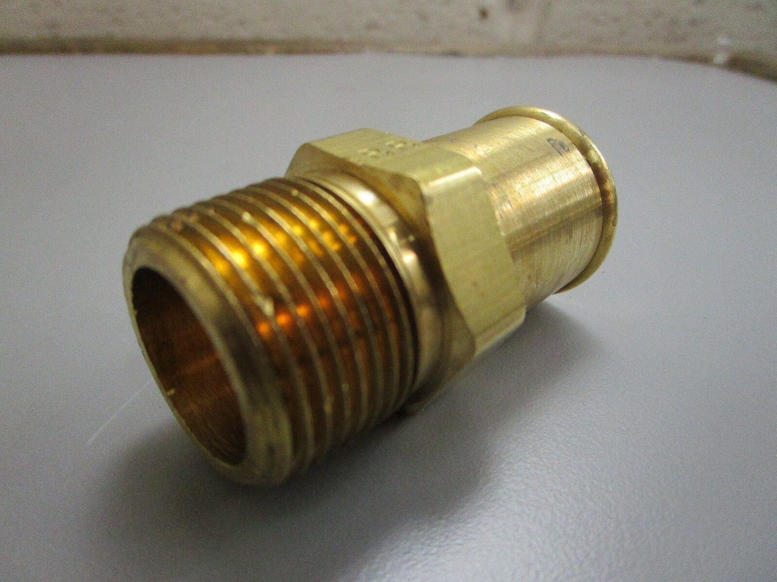 *NEW OEM* 0820 Volvo Penta Nipple 3861159