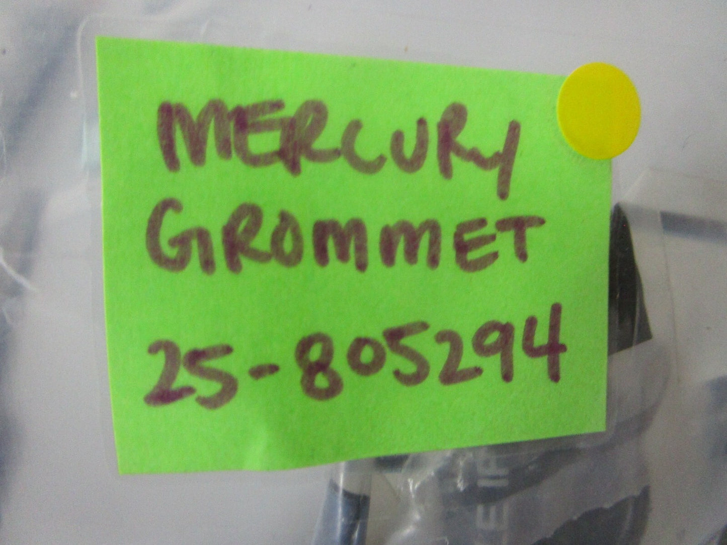 *NEW OEM* 0810 Mercury Quicksilver Grommet 25-805294