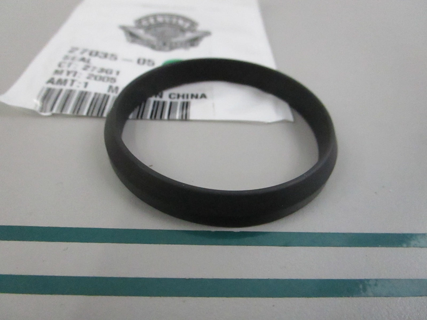 NEW OEM 27035-05 Harley Davidson Seal 0810