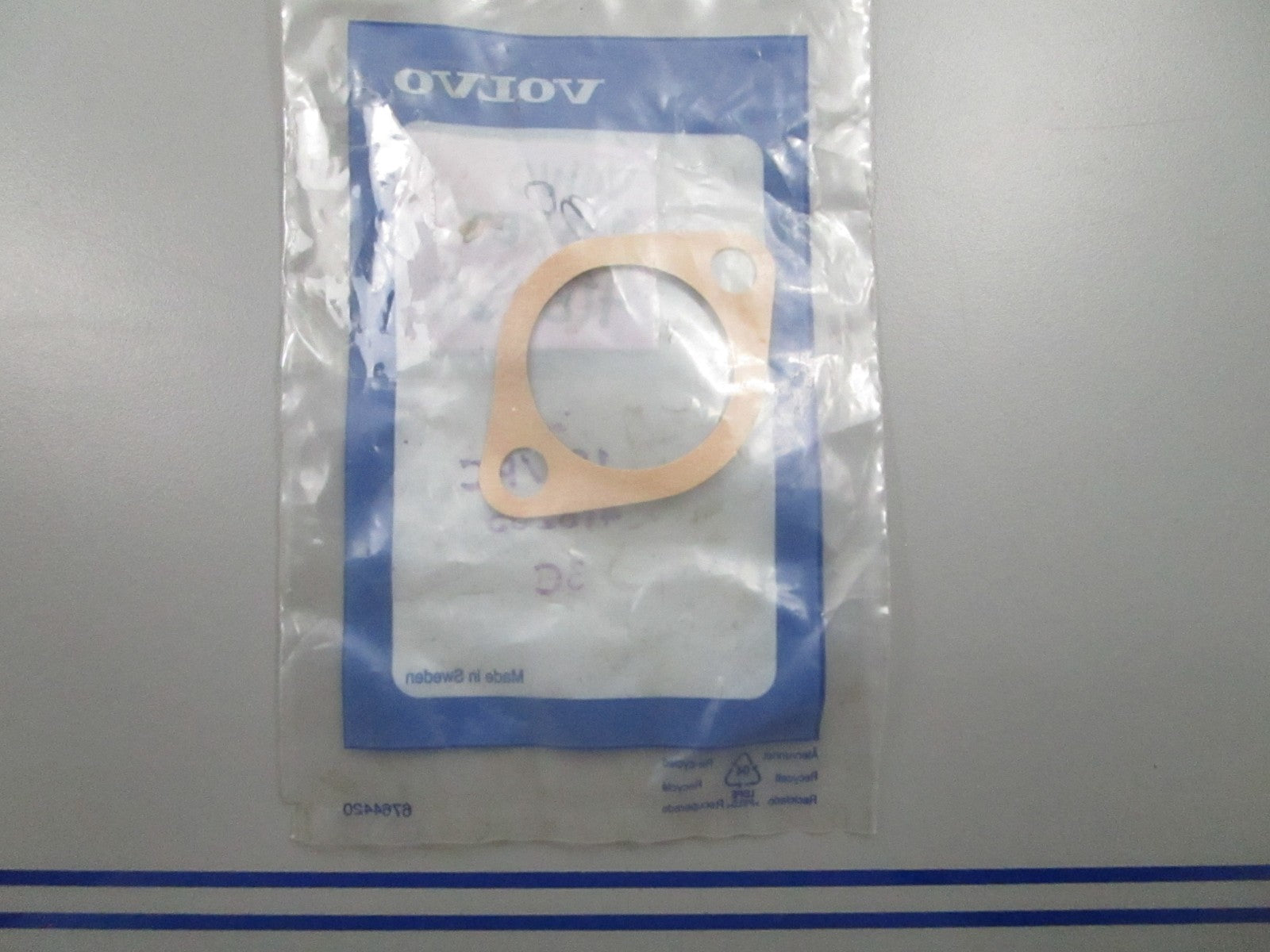 *NEW OEM* 0810 Volvo Penta Gasket 418265