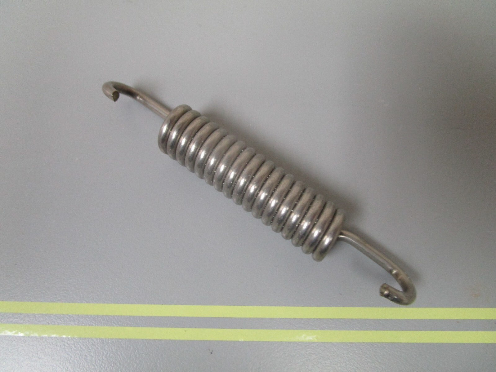 *NEW OEM* 0810 Yamaha Spring 90506-32M22