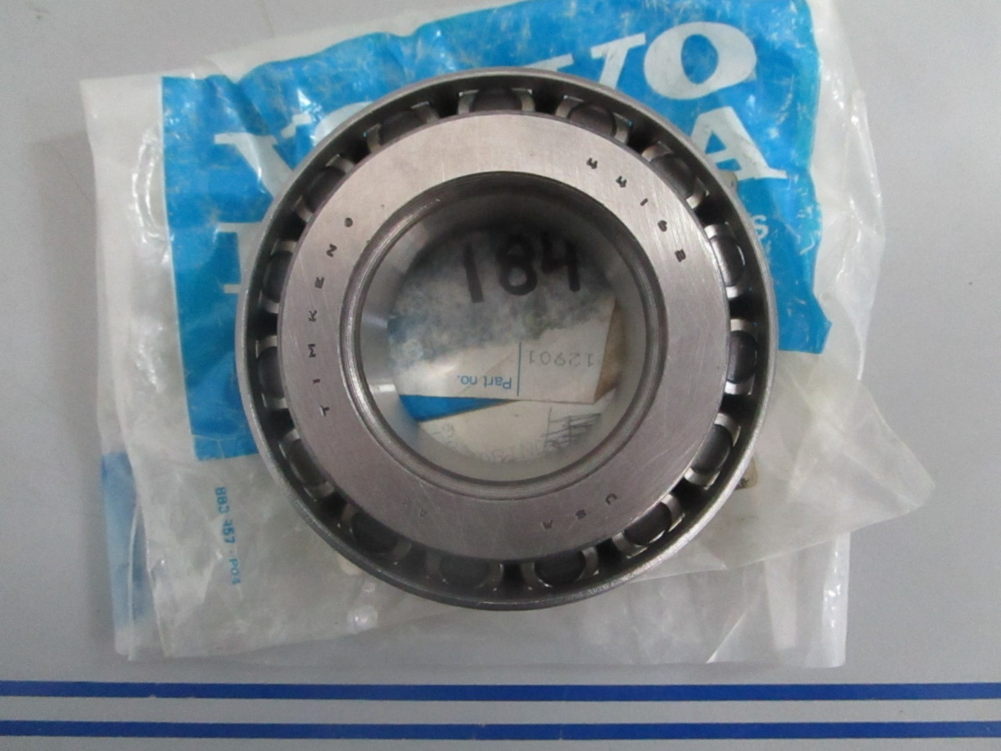 *NEW OEM* 0820 Volvo Penta Roller Bearing 184797 0184797