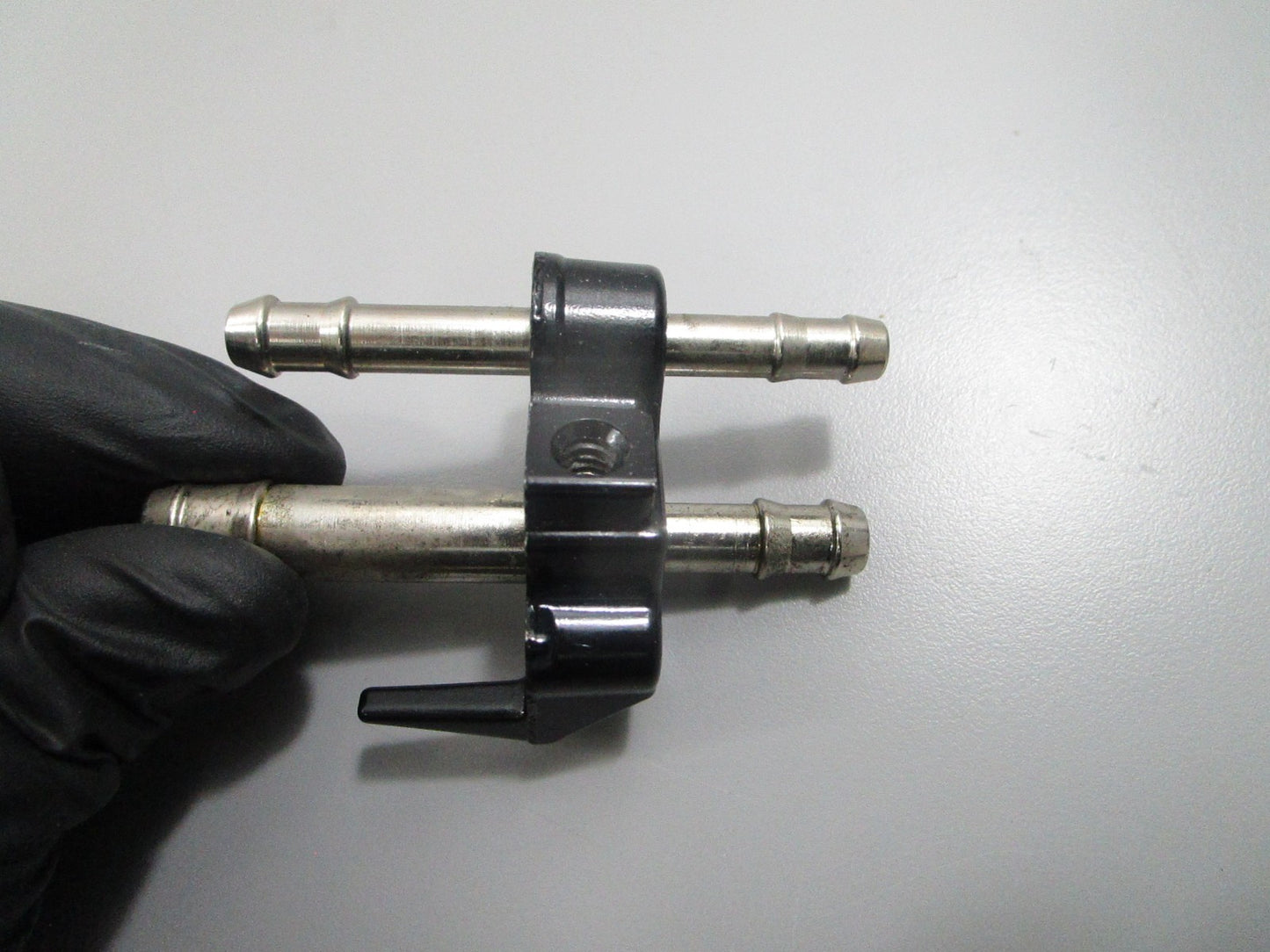 *NEW OEM* 0810 OMC Johnson Evinrude Fuel Connector 394309 0394309