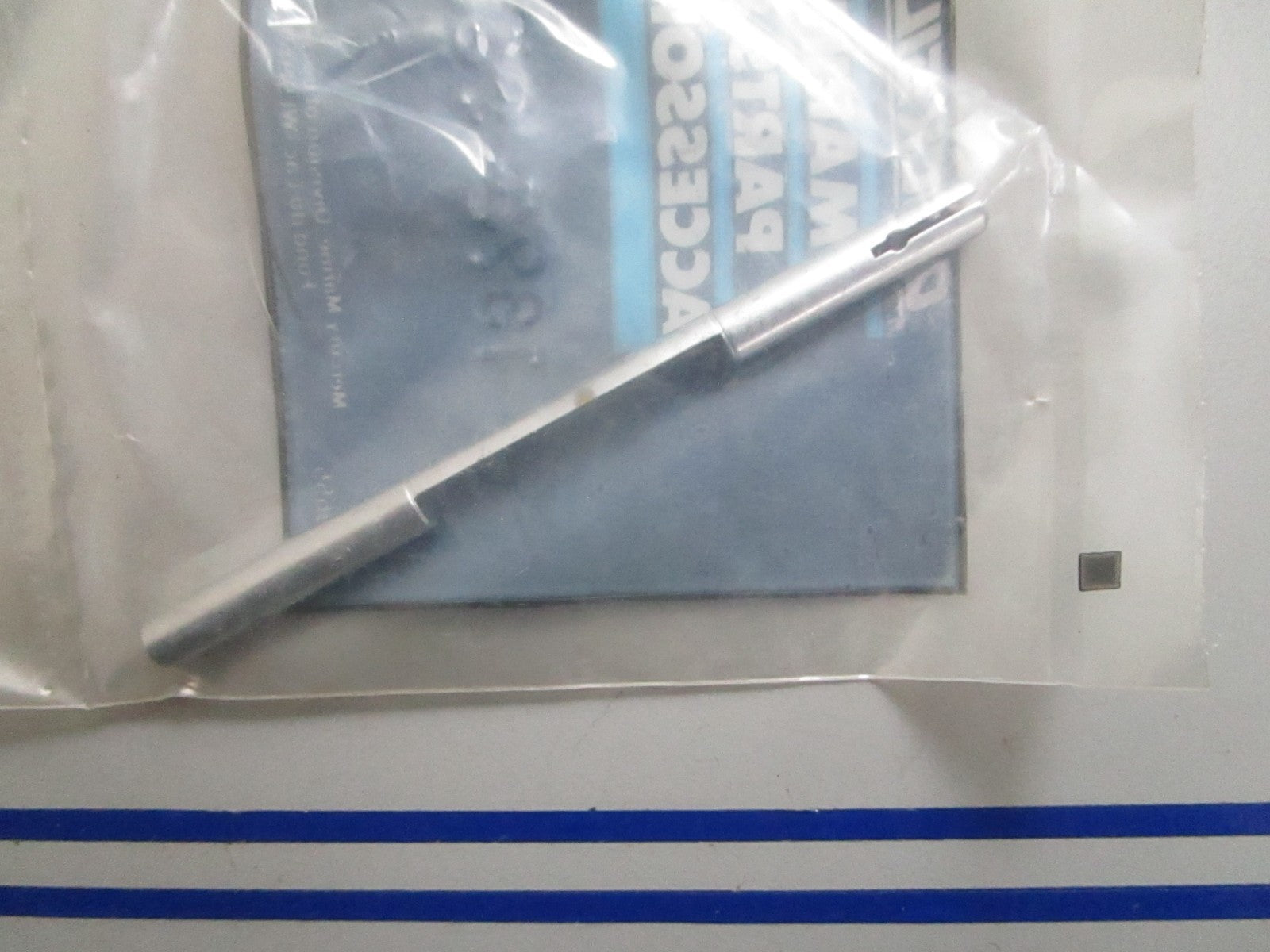 *NEW OEM* 0820 Mercury Quicksilver Throttle Shaft 1395-9656