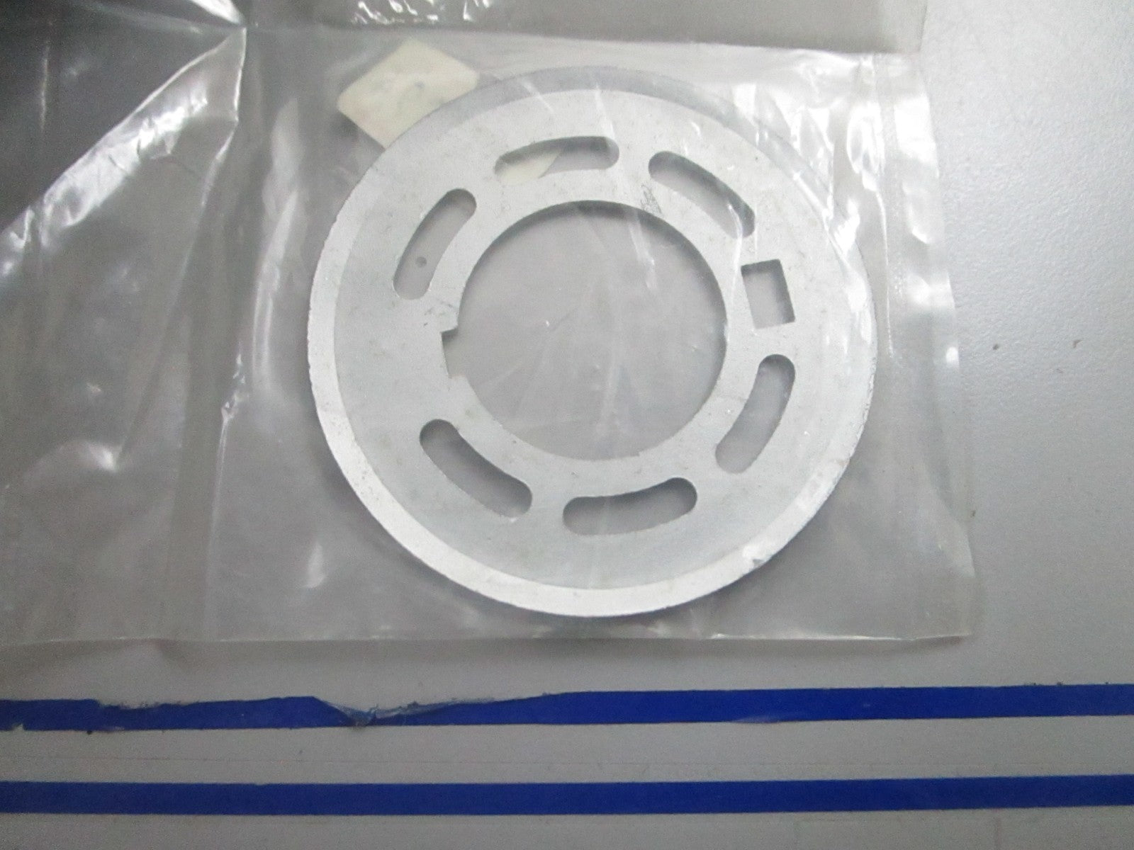 *NEW OEM* (LOT OF 2) 0810 OMC Johnson Evinrude Pulley Guide 446094 0446094