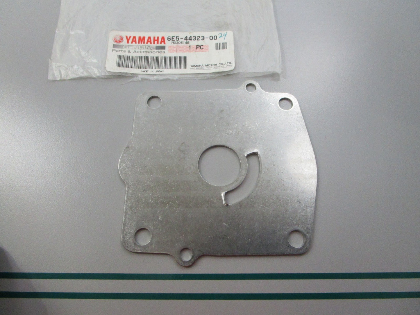 NEW OEM 6E5-44323-00-00 Yamaha Outer Plate 0810