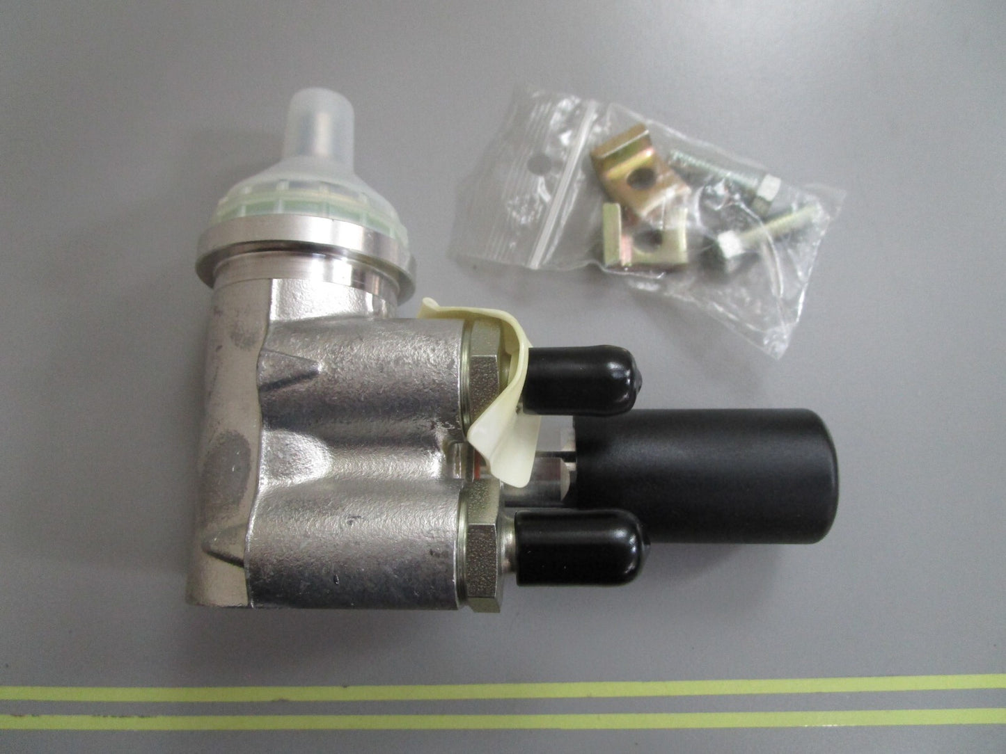 *NEW OEM* 0820 John Deere Fuel Pump RE536662