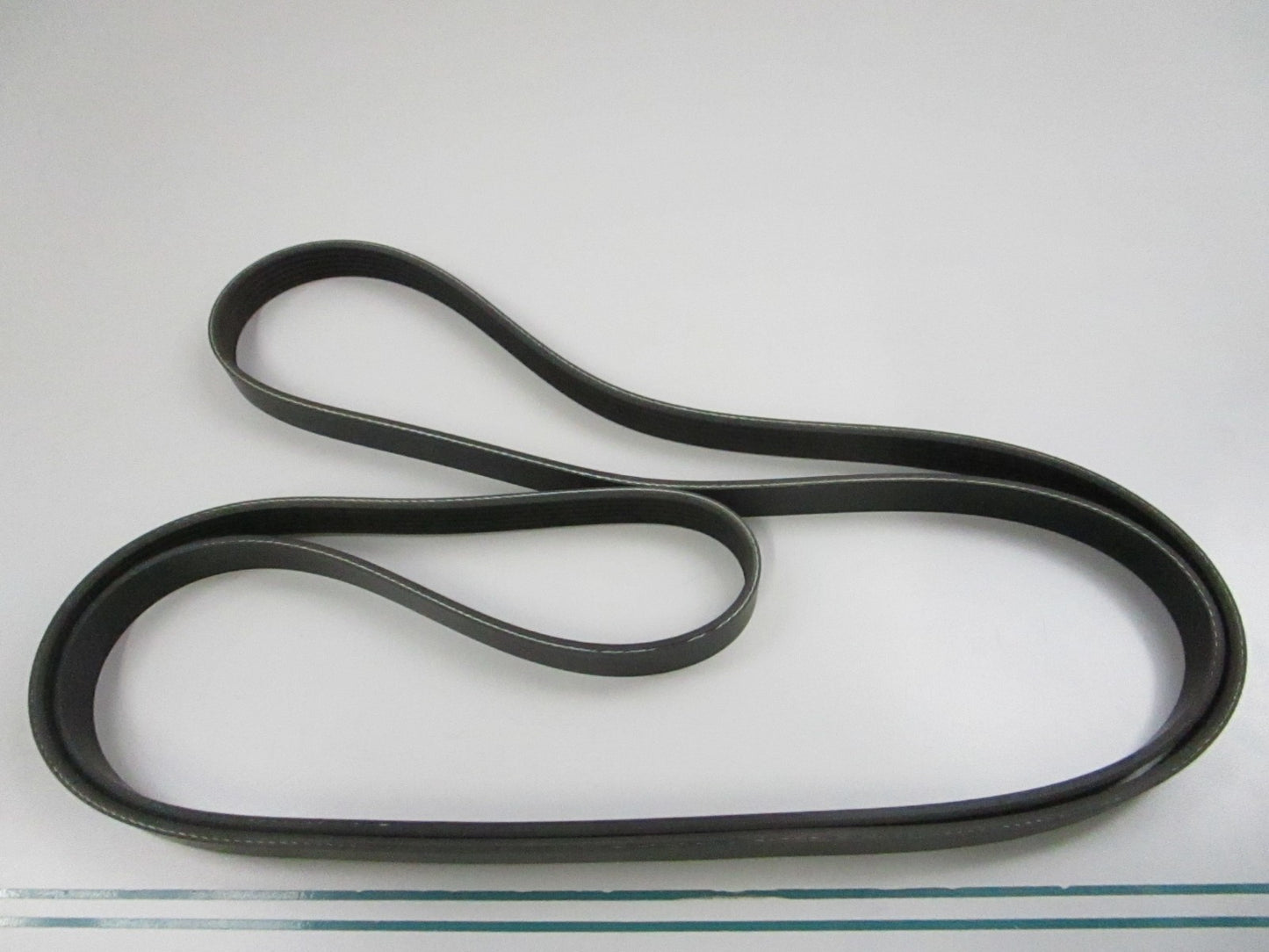 Gates NEW Micro-V Serpentine Belt K060994 6-Rib 99.87" 0810